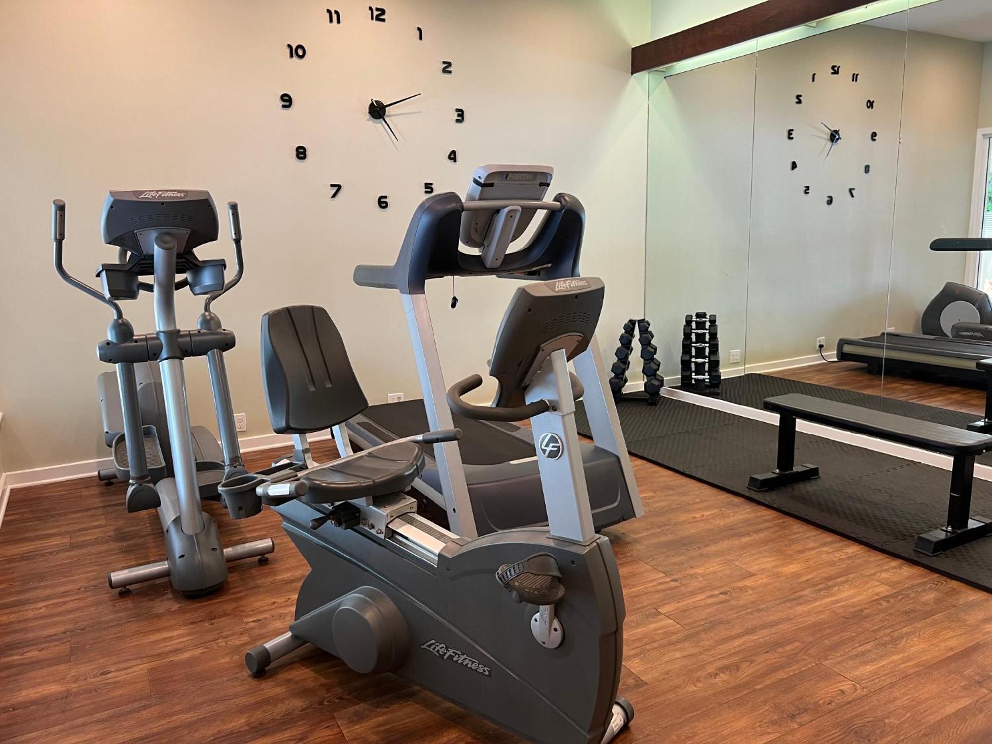 Apartment Newly Renovated Loft At With Amenities, 3 Minutes To Mohegan *